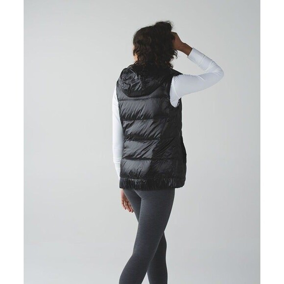 Lululemon size small Ziggy Snake Reversible vest black - Picture 3 of 3